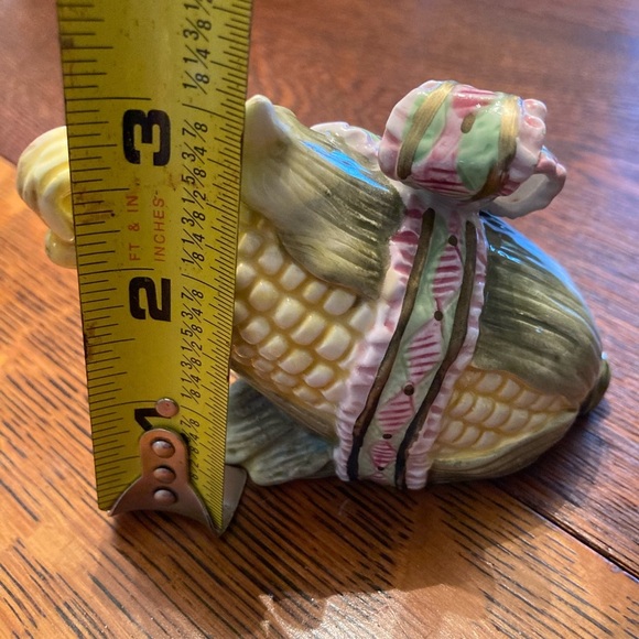 Final sale Vintage corn salt or pepper shaker. - Picture 12 of 13